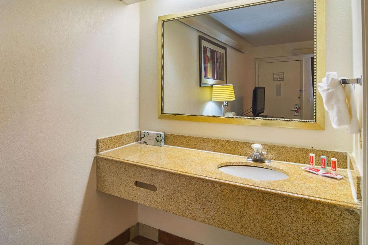 Econolodge Chicago เซาท์ฮอลแลนด์ ภายนอก รูปภาพ